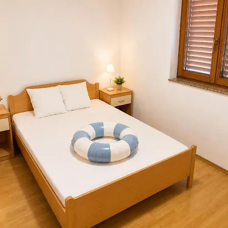 Apartament Maja *